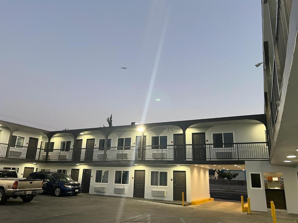 Lux Inn ロサンゼルス エクステリア 写真